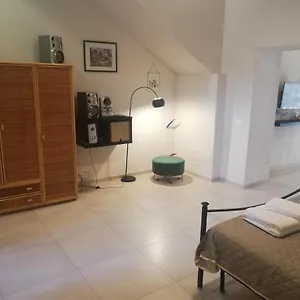 https://magara-holiday-home.taorminaitalyhotels.com