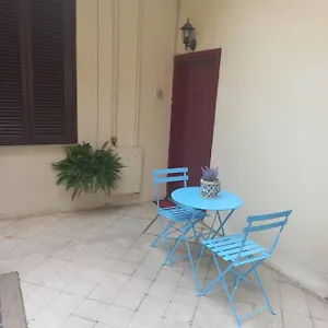 https://stefano-house-roma-tre.it-romehotels.com